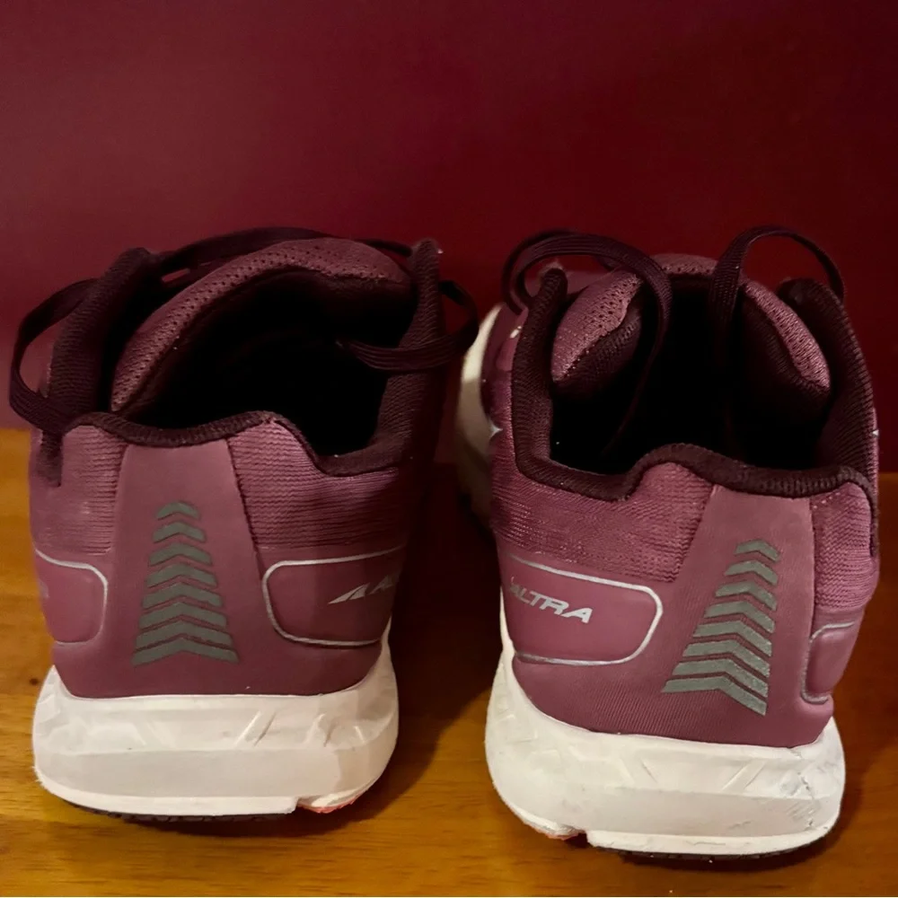 Altra Running Rivera AL0A4VQV019 Rose Coral Race Gym Shoes Womens 7.5 Sneakers